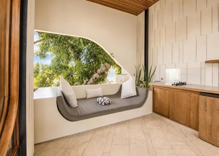 Modern 1-Br Loft With Art Deco Vibe Shared Pool *