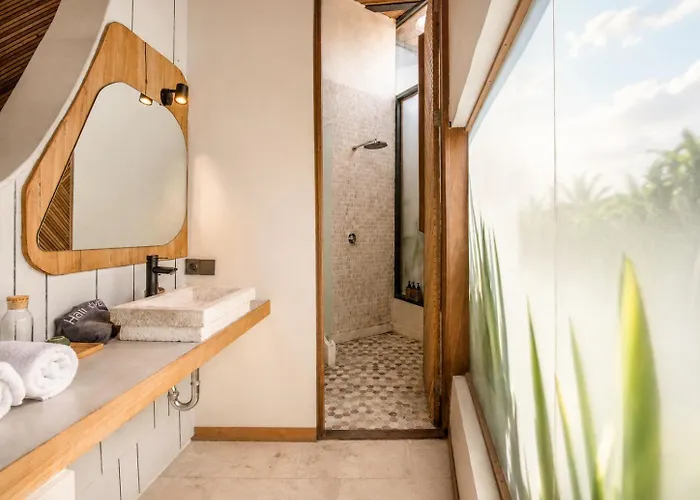 Modern 1-Br Loft With Art Deco Vibe Shared Pool チャングー
