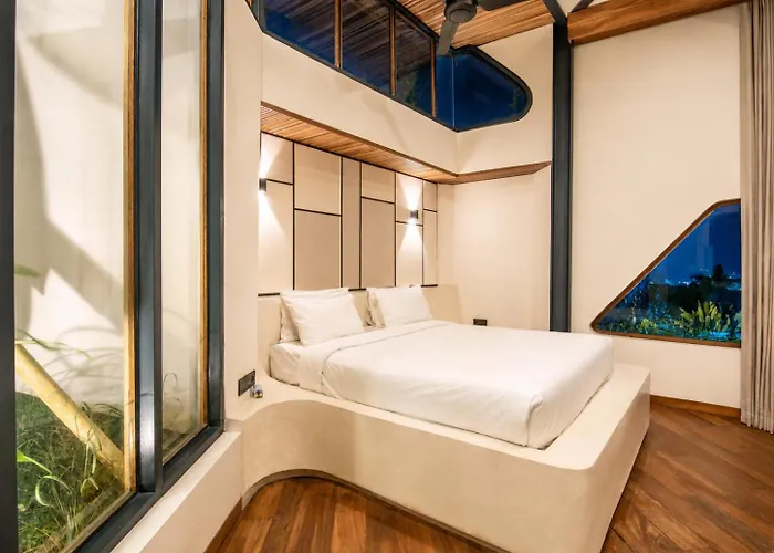 Modern 1-Br Loft With Art Deco Vibe Shared Pool アパート