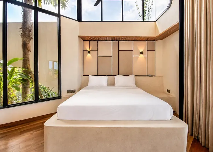 Modern 1-Br Loft With Art Deco Vibe Shared Pool